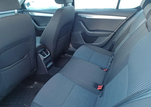 Skoda Octavia cena 34000 przebieg: 208000, rok produkcji 2015 z Gdańsk małe 29